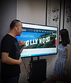 感謝電影制作公司胡導(dǎo)演遠(yuǎn)從廣州來到我公司交流網(wǎng)站，我們定全力以赴，不負(fù)使命，幫您把網(wǎng)絡(luò)營(yíng)銷落地。